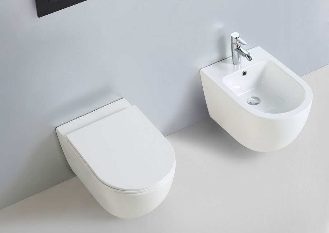24002 Vaso sospeso senza brida, prodotto brevettato, dal design silenzioso, con scarico