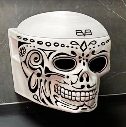 مجموعة Skull (حصريًا) منتجات حاصلة على براءة اختراع مع تصميمات جمجمة مختلفة للمرحاض والبيديه المعلق على الحائط، ومنتجات تجمع بين الثقافة والأسلوب القوي وقدرات التطوير القوية