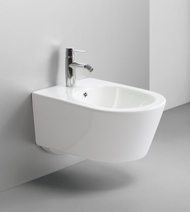 52004 Prodotto brevettato che non appesantisce la parete, bidet sospeso senza brida, sifone