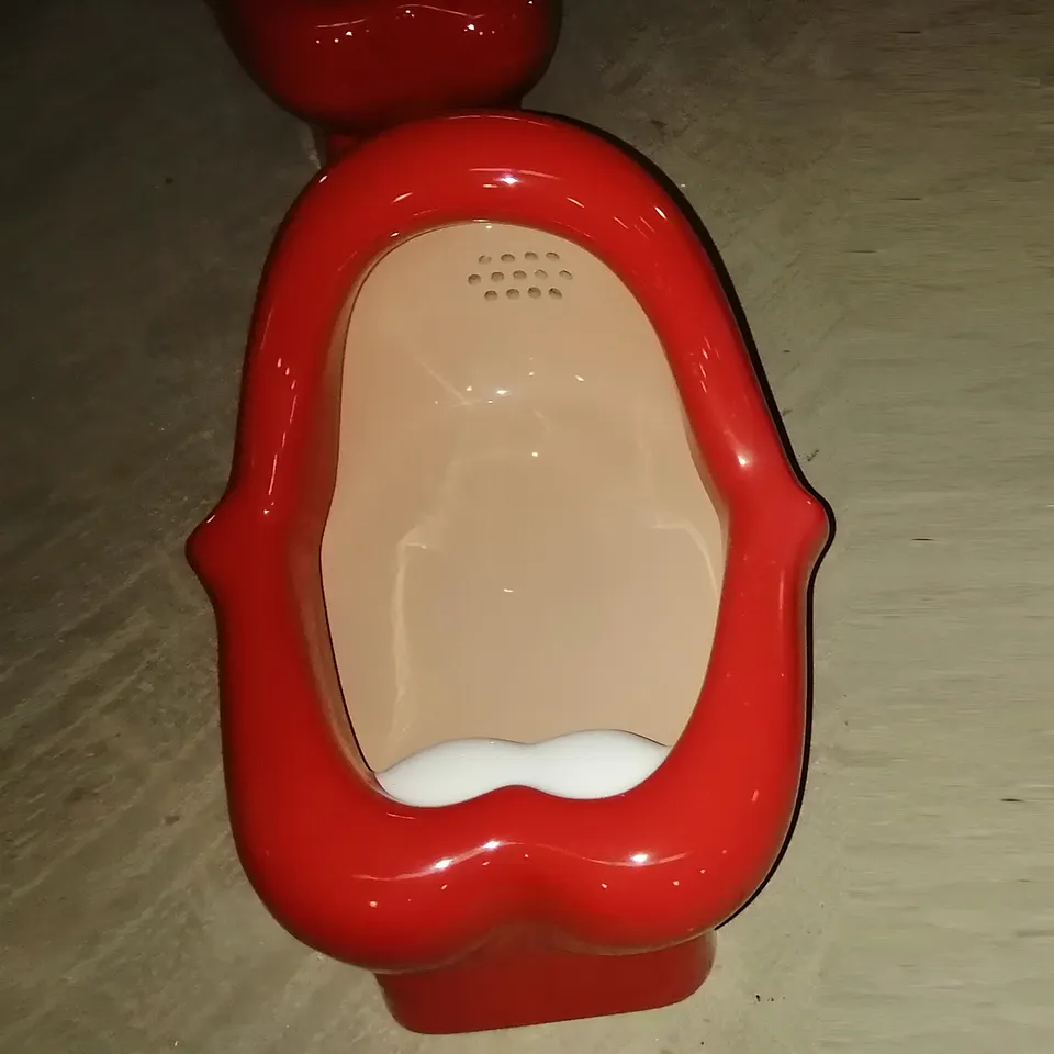 Hot sell 2023 unconventional kiss shape wall mounted oem irregular shaped sanitary ware bathroom wc wall hung urinals